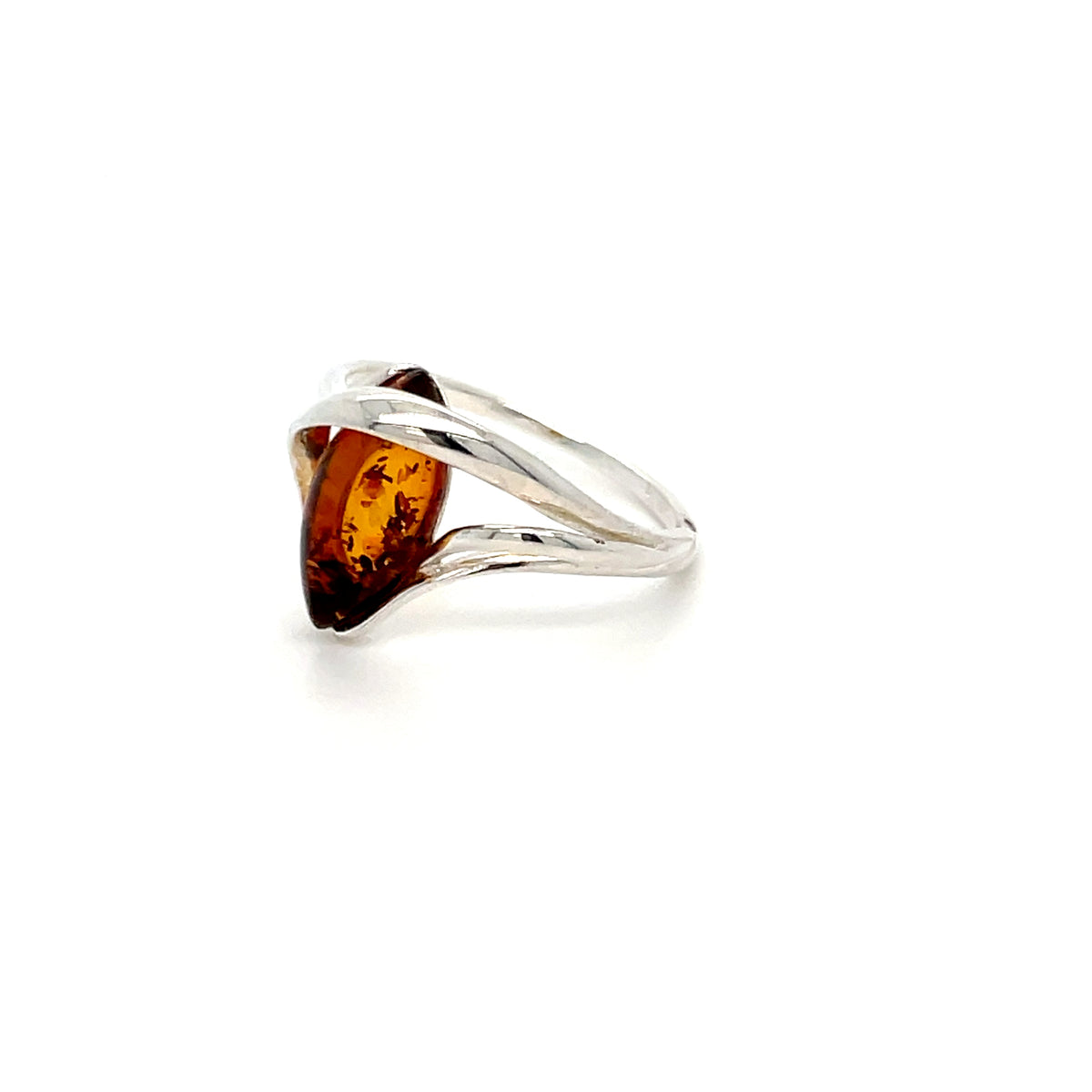 Elegante damesring met natuurlijke barnsteen
