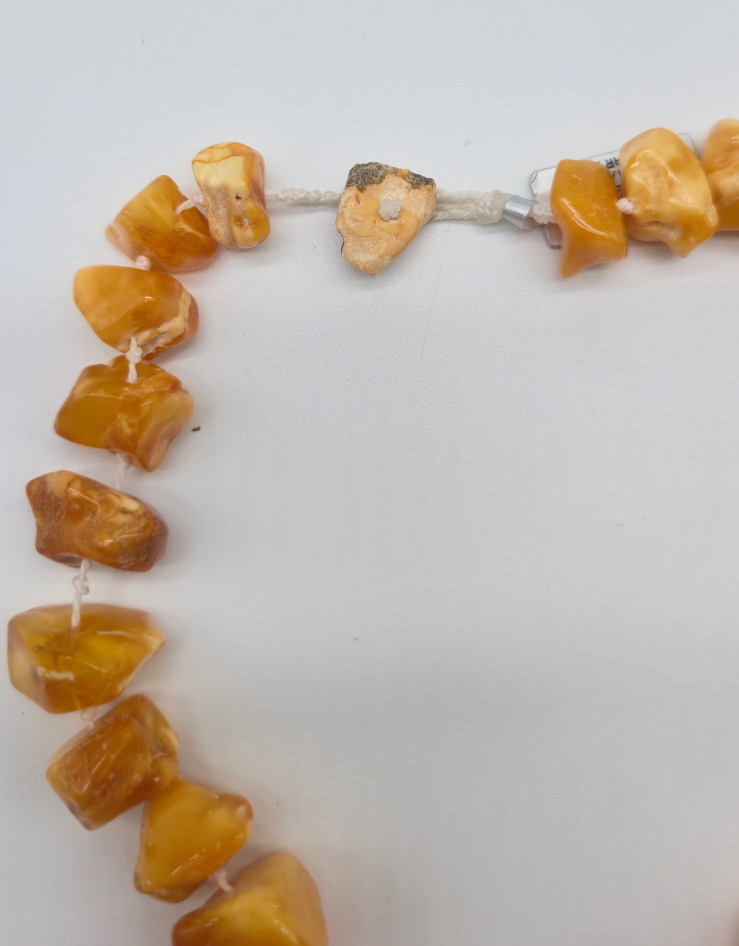 Charaktervolles Bernstein-Collier – Handgefertigtes Unikat