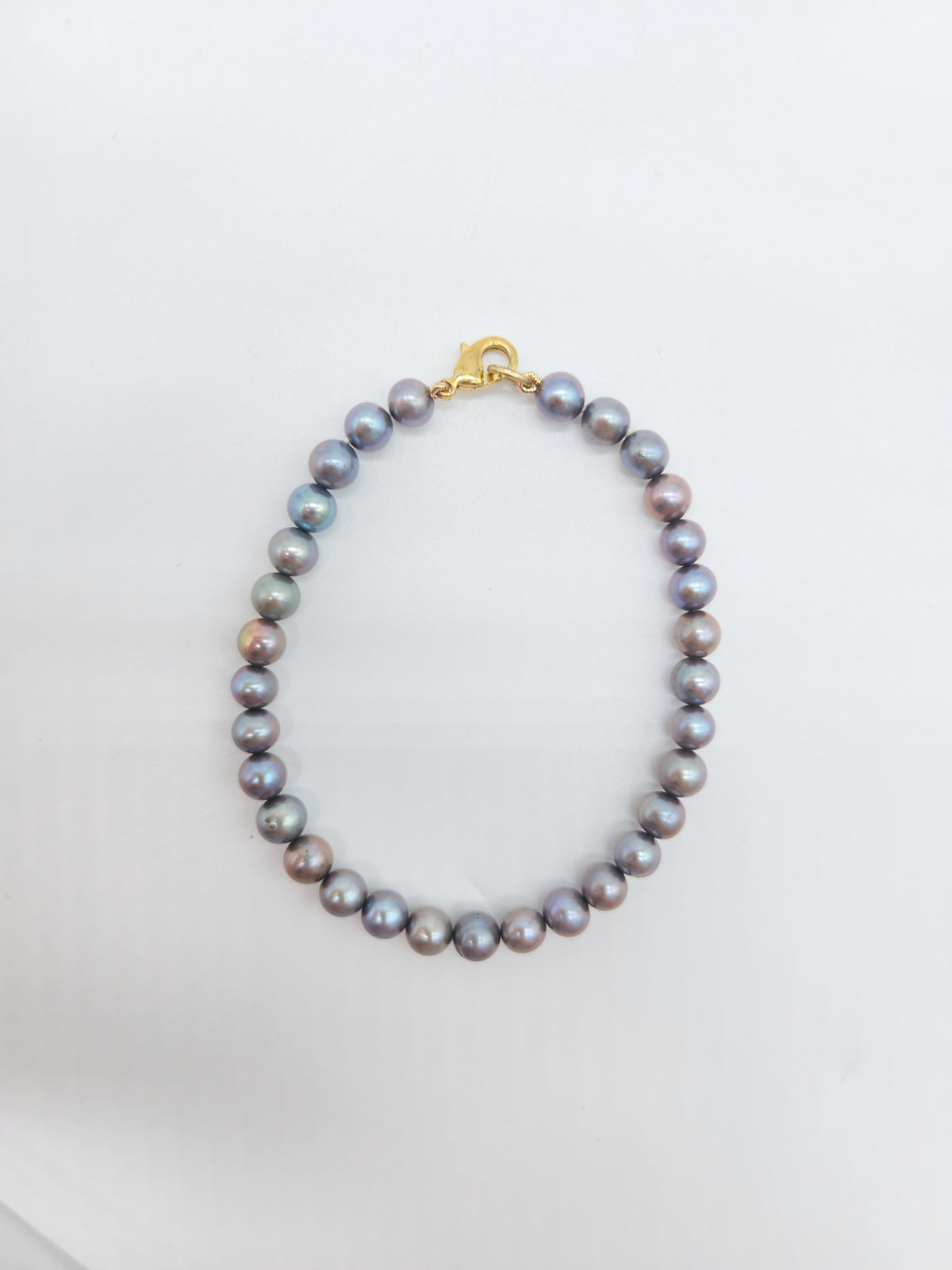 Zierliches Perlenset mit Collier & Armband – schimmernde Perlen, goldfarbener Karabinerverschluss