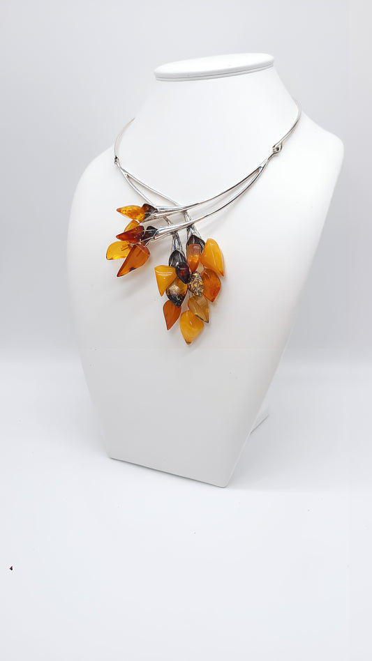 Natural amber necklace for women – luxurious silver jewelry