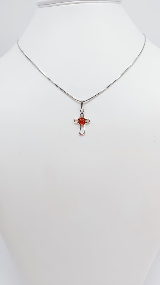 Cross pendant – timeless elegance in silver & amber
