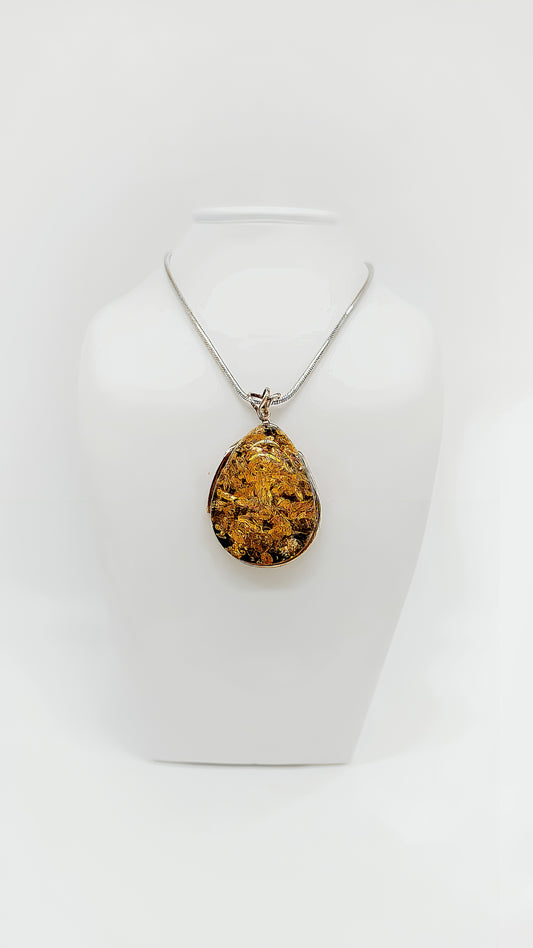 Natural amber in 925 silver setting – stylish & unique