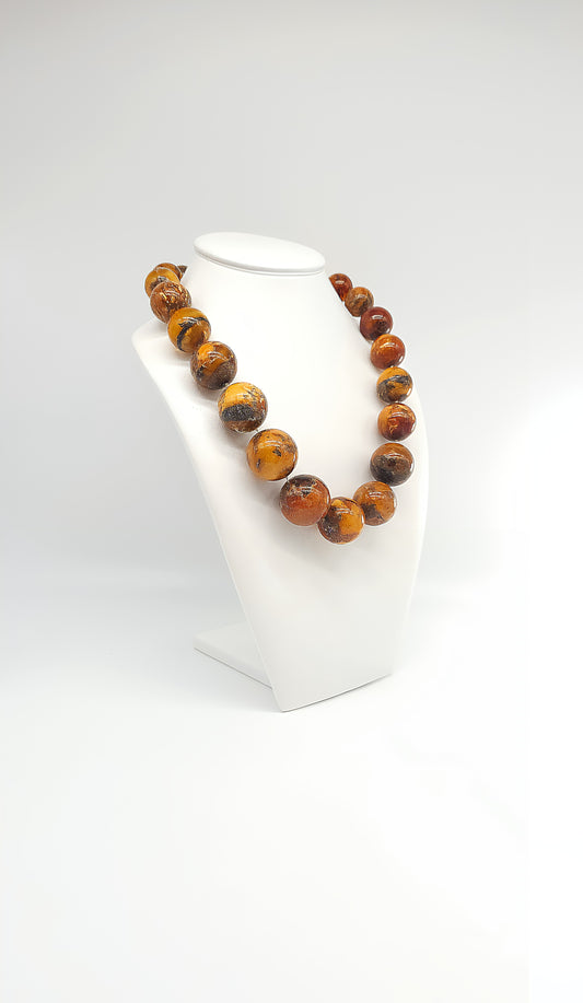 Natural power: Unique amber necklace