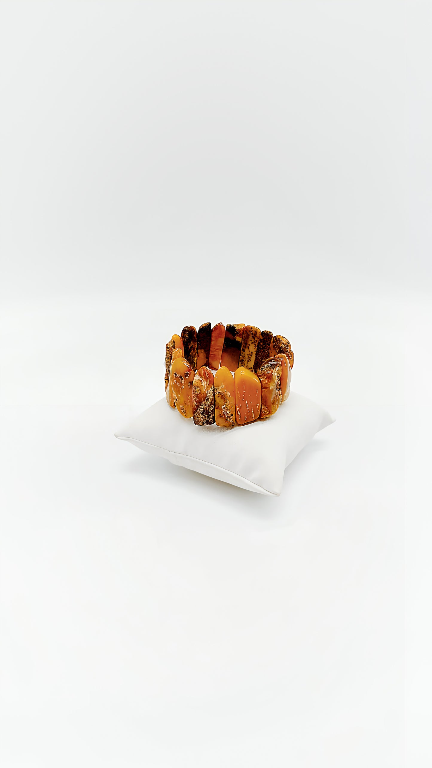 Unique amber splendor: bracelet design