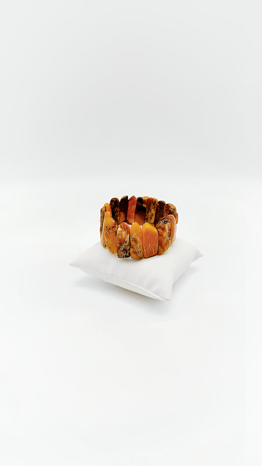 Unique amber splendor: bracelet design