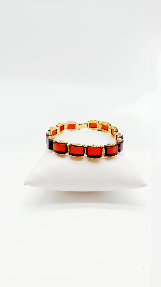 Golden accents for the perfect appearance