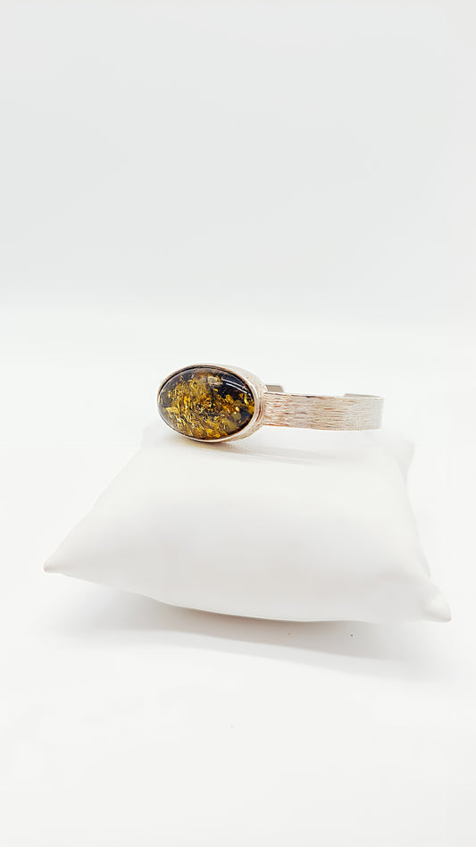 Noble shine: Amber bangle made of 925 sterling silver
