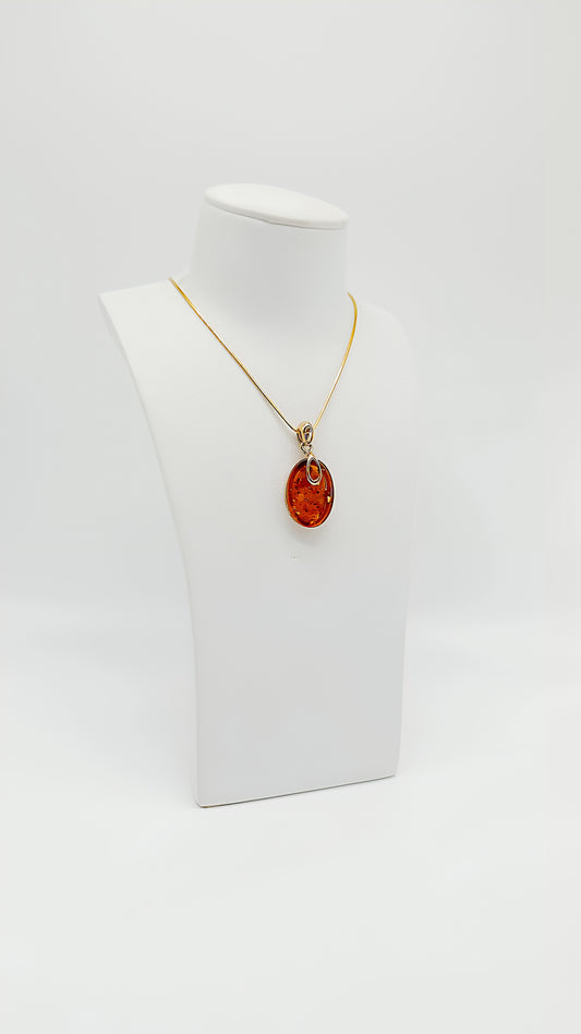 Designer Bernstein Anhänger mit vergoldeter Fassung