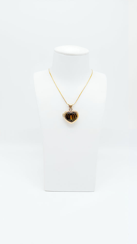 Strahlende Liebe – Das Herz aus Bernstein