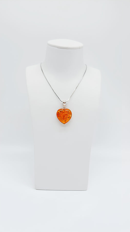 Glanzvolle Liebe: Bernsteinherz