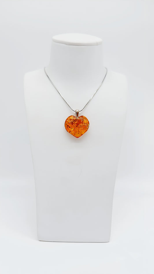 Strahlende Liebe – Großer Bernsteinanhänger