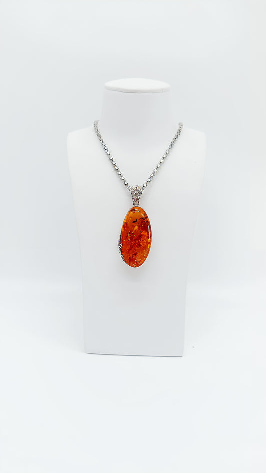 Exklusive Eleganz: Bernstein in 925er Silber