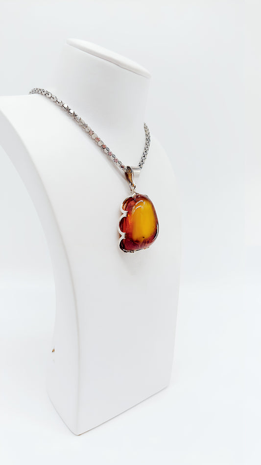 Timelessly beautiful: amber and silver