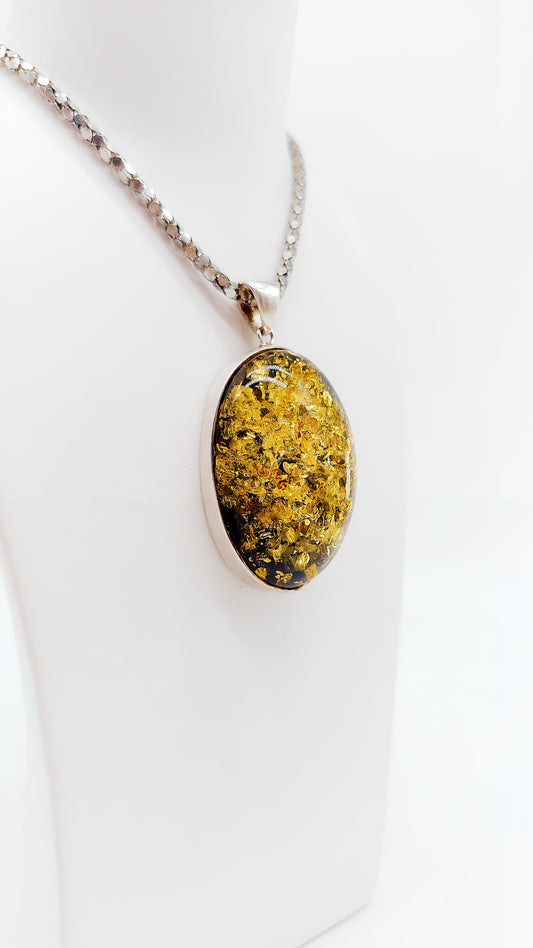 Golden-green amber – elegant necklace in silver