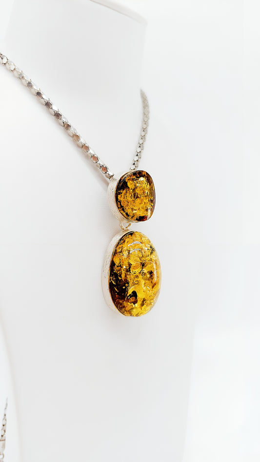 Natural beauty in a double pack – handmade amber pendant