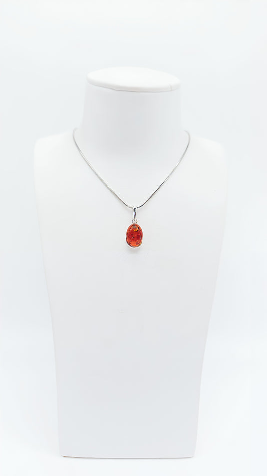 Classically beautiful: silver meets amber