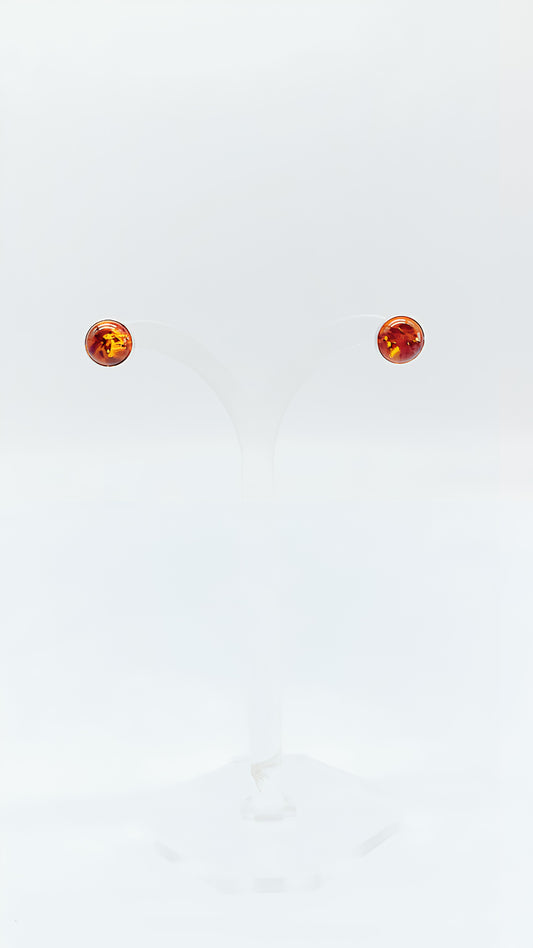 Amber earrings: simple elegance