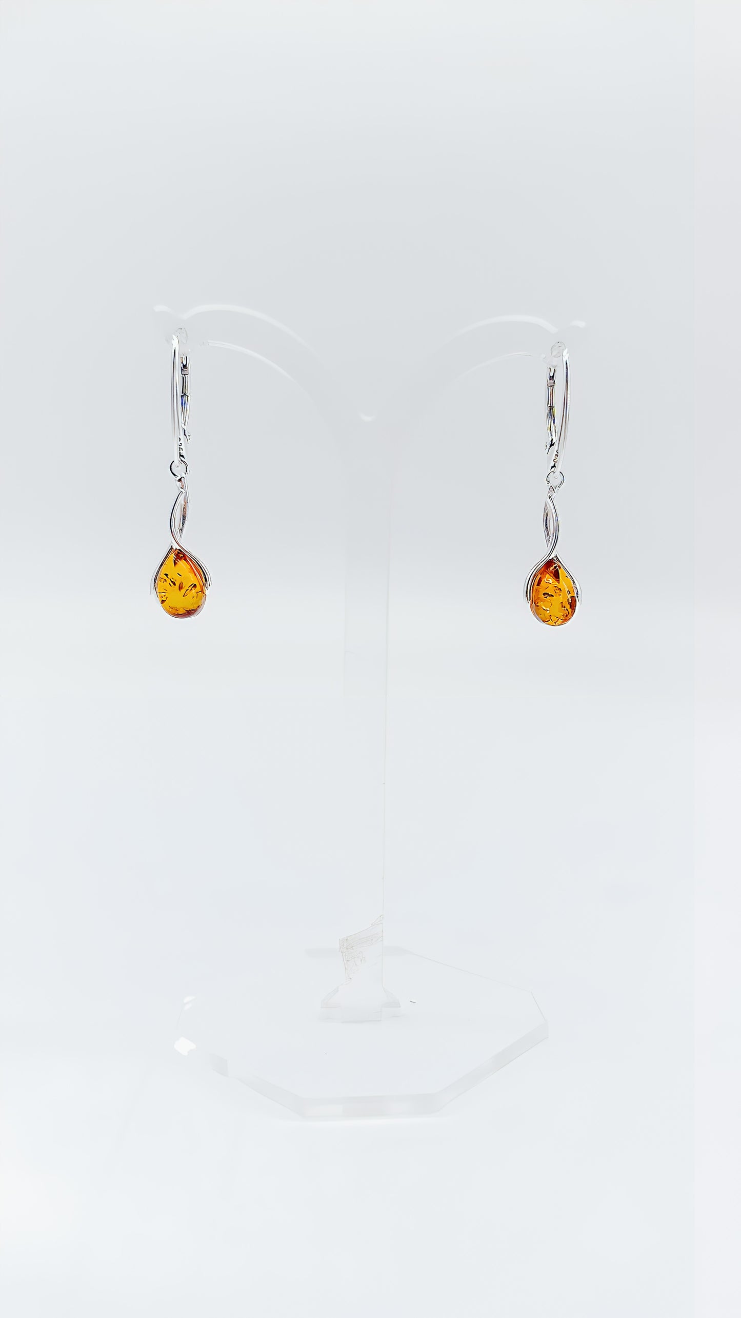 Schmuck für Damen – Bernstein-Ohrringe in edler Tropfenform