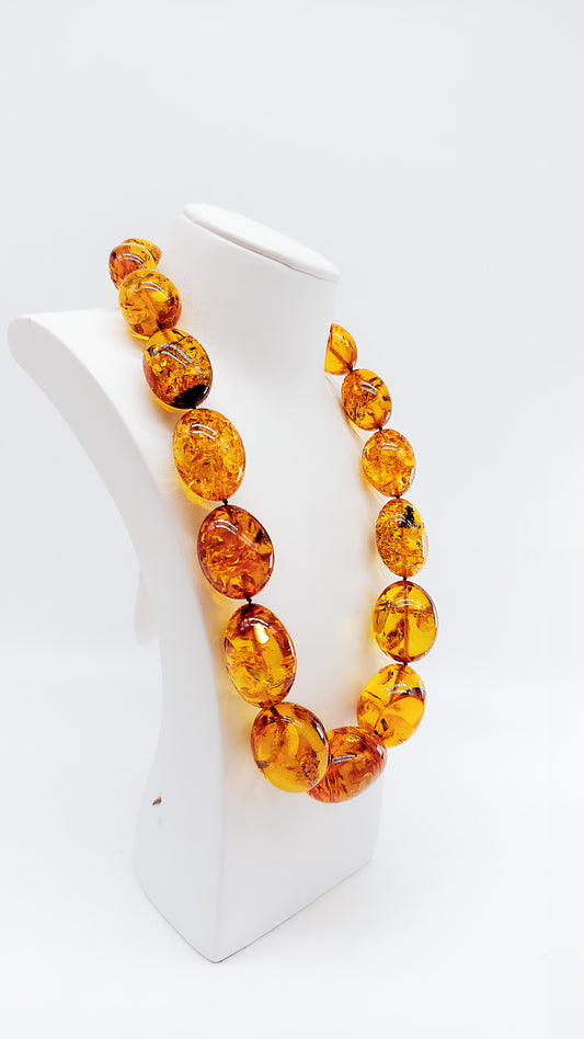 Amber treasures to wear Necklace for special occasions