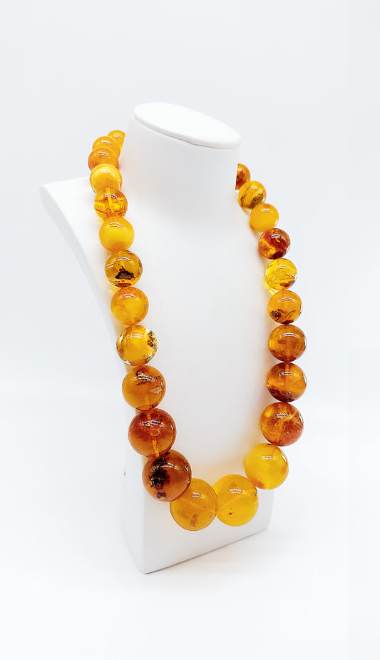 Golden Balls: Unique amber necklace with faceted beads
