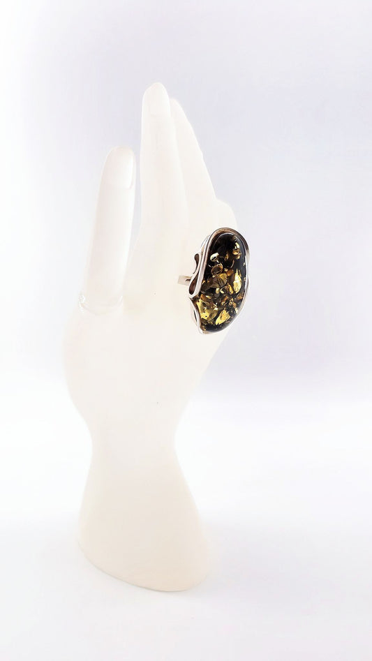 Silver & Amber: Timeless Beauty