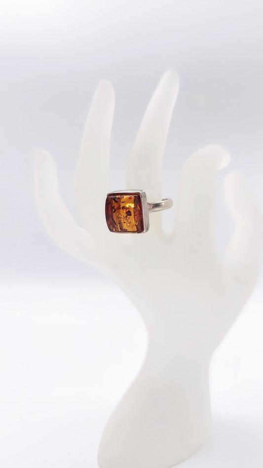 Amber ring made of 925 silver – Exclusive design with engraving