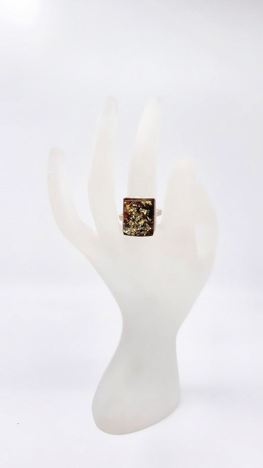 Adjustable amber ring – perfect mix of nature & elegance