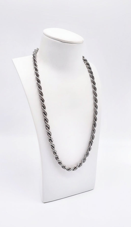 Luxurious silver necklace for men & women – unisex & classy