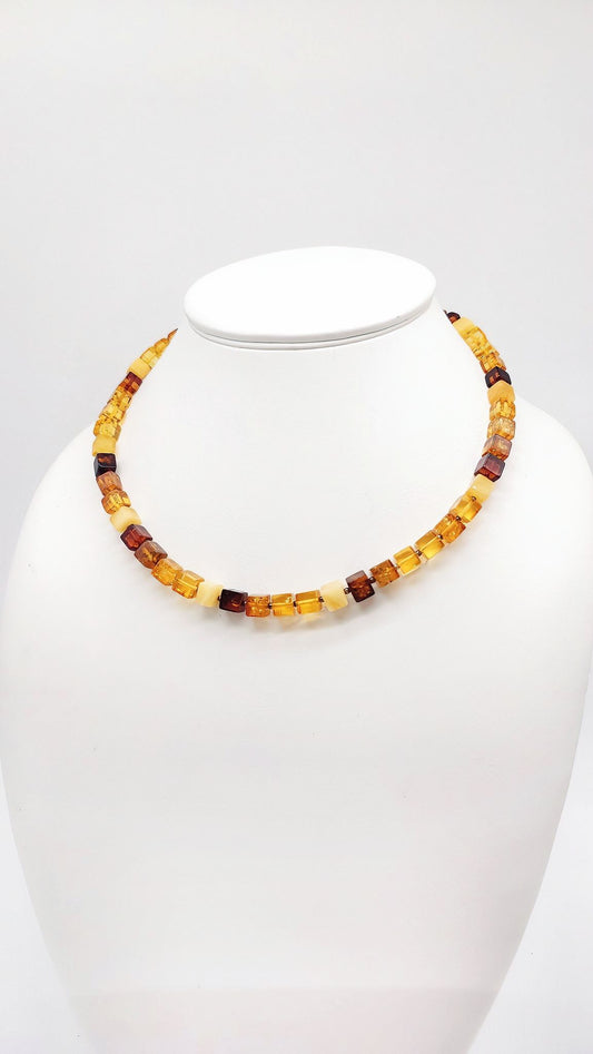 Cube necklace – high-quality handcraft & play of colors