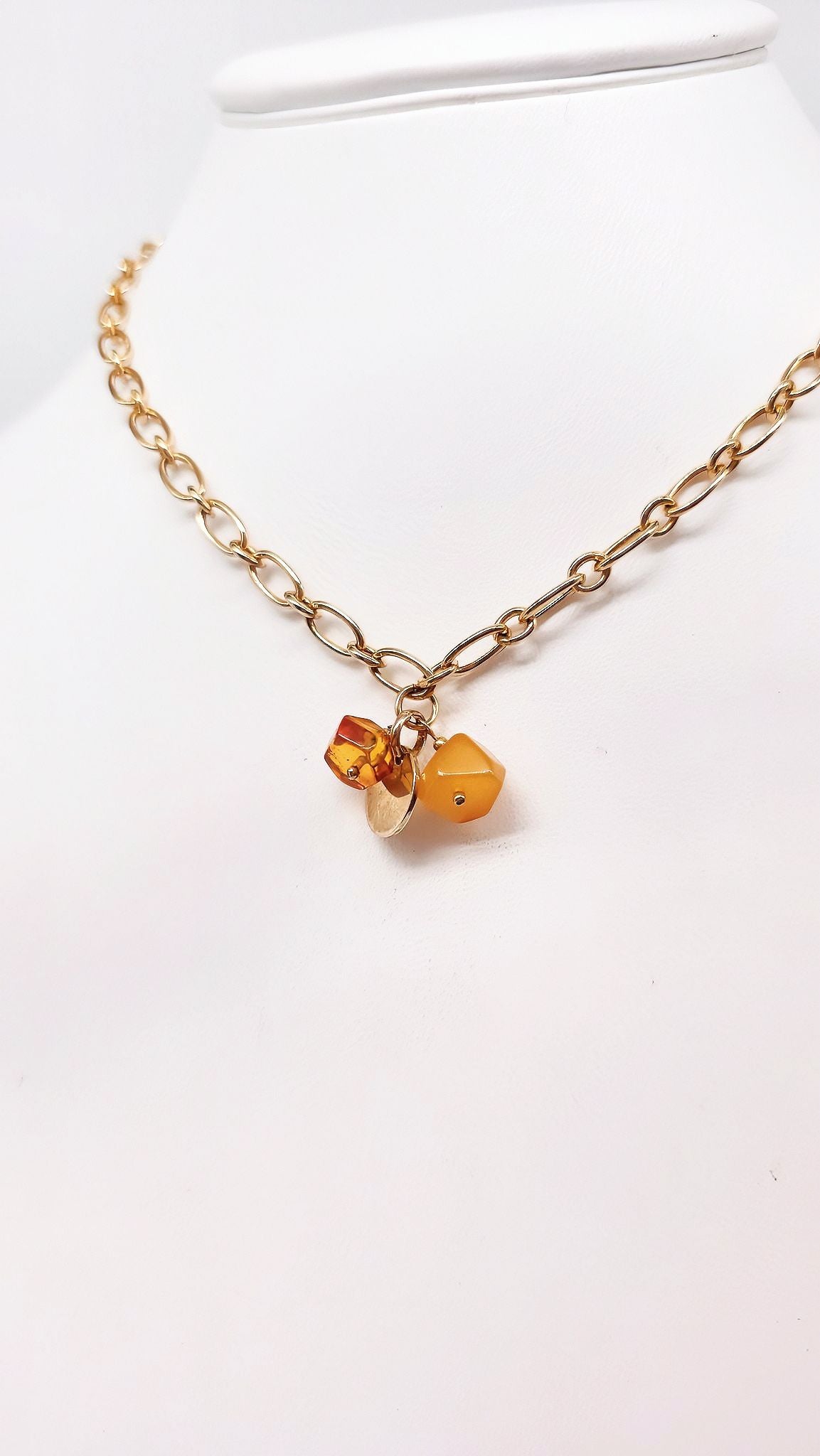 Modisches Collier mit Bernstein – einzigartiges Unikat