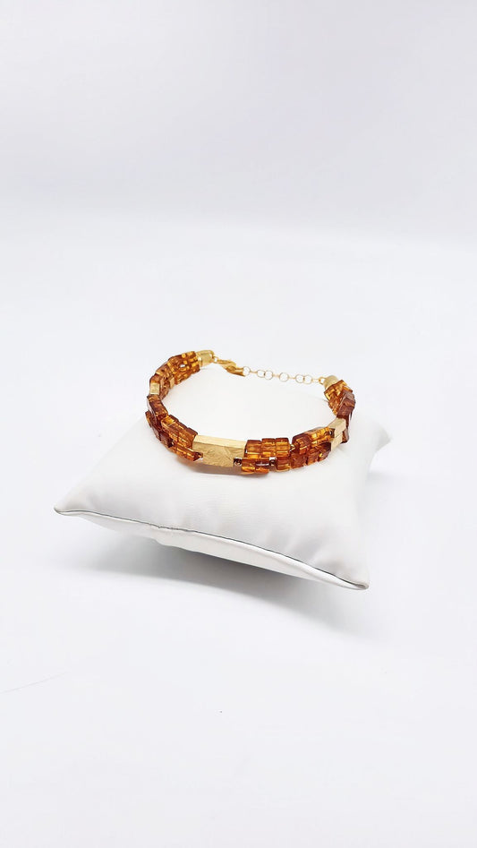 Gold-amber bracelet – a noble companion for every day