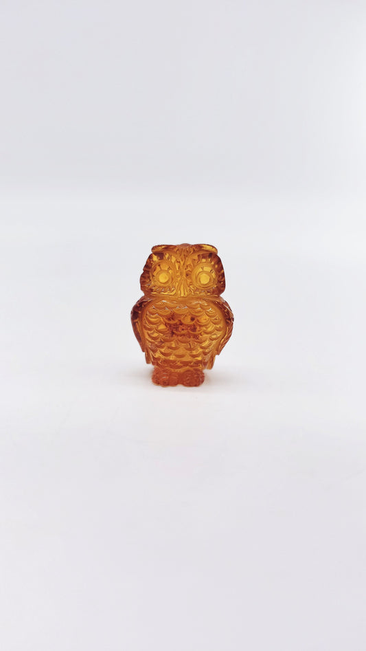 Owl figurine made of genuine amber – Mysticism & Knowledge