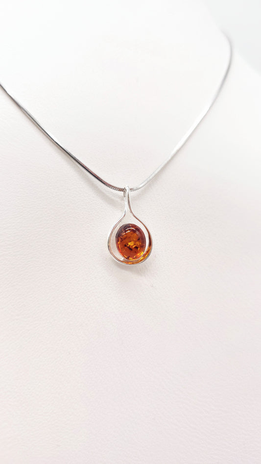 Silver pendant with amber – perfect gift for mom
