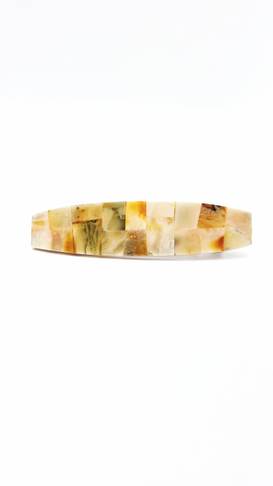 Natural amber hair clip – comfortable & high-quality