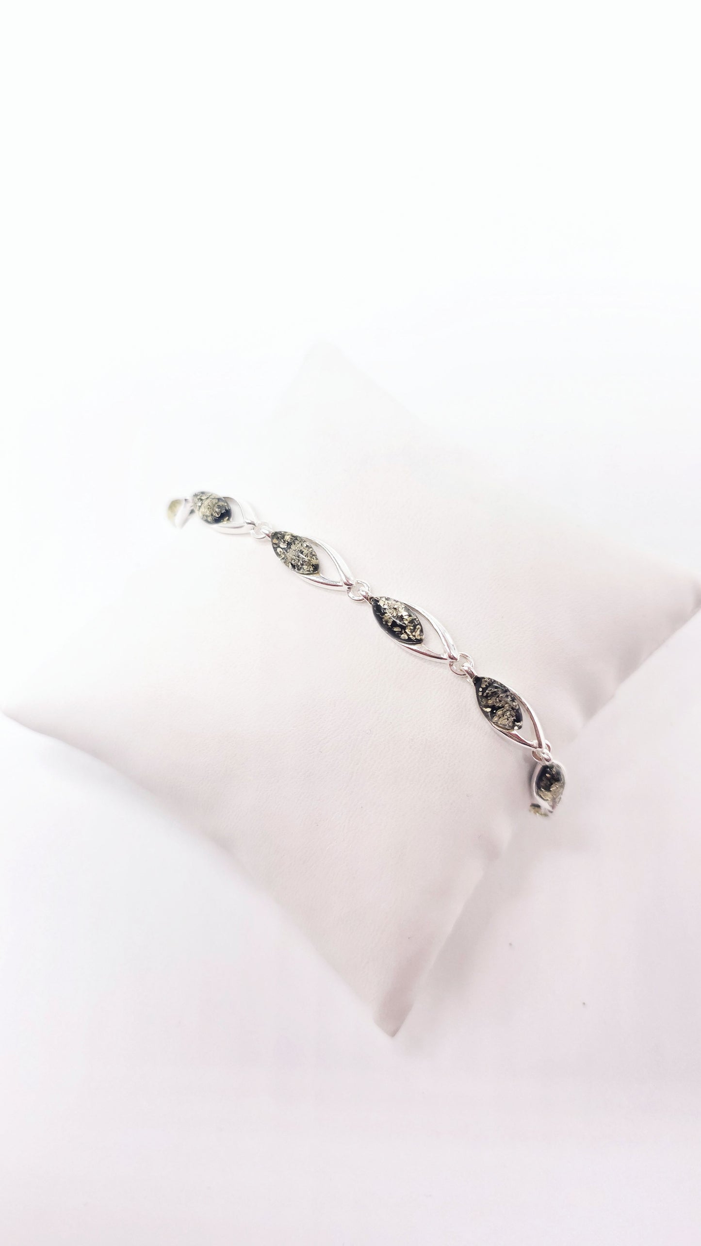 Silver bracelet amber – delicate & elegant