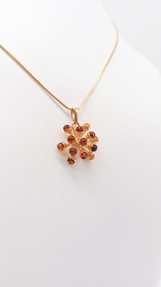 Extravagant amber pendant – for special moments