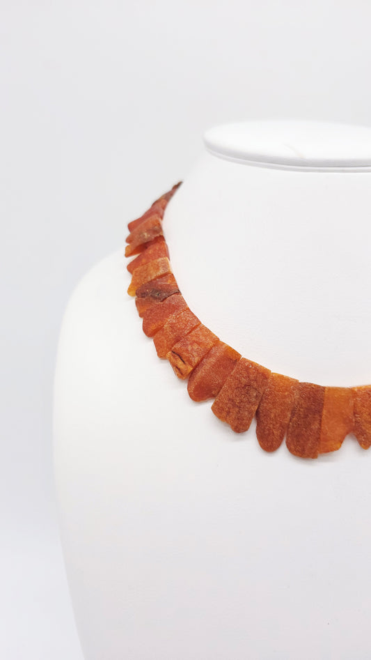 Amber necklaces – natural & unique