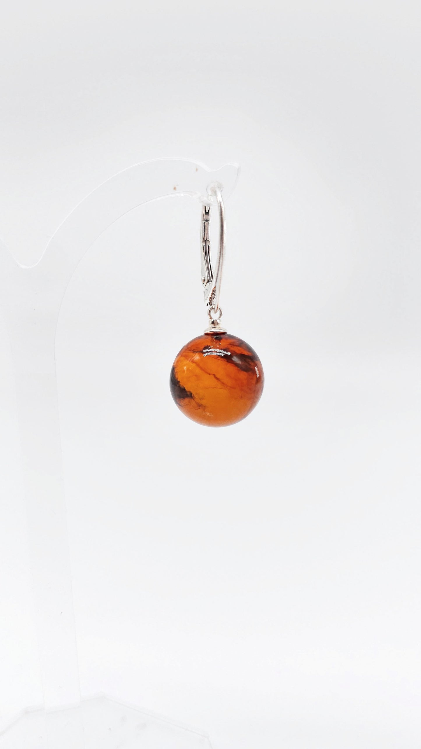Round amber earrings – high-quality earrings