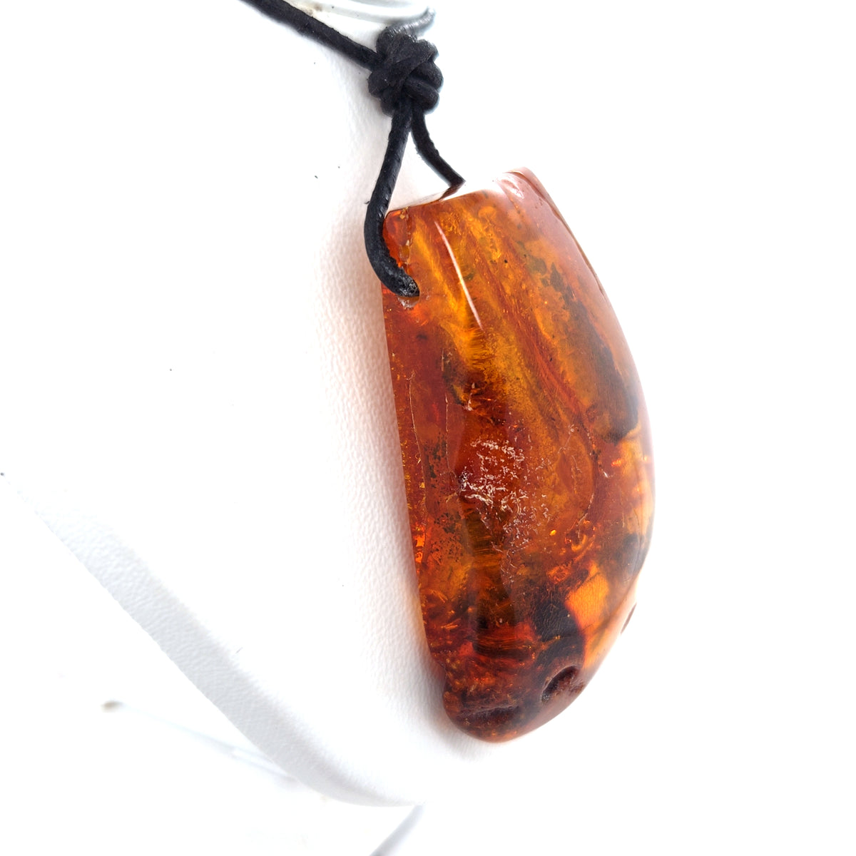 Handgemachter Bernstein-Anhänger an Lederband – Naturbernstein, Unisex
