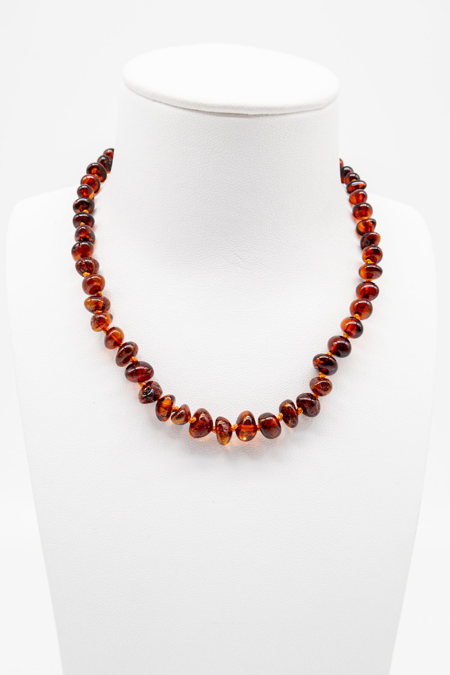 Echt-Baby-Bernstein Kette mit sicherem Verschluss, 32 cm
