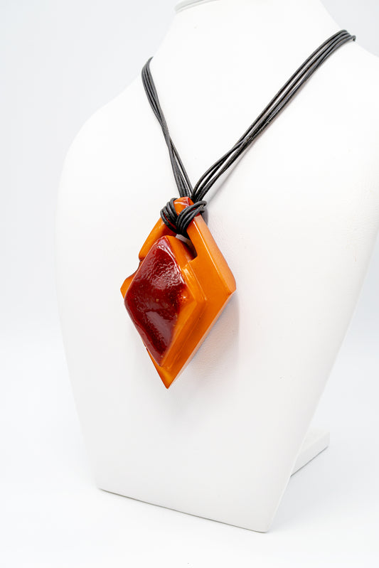 Statement pendant amber – unique gift
