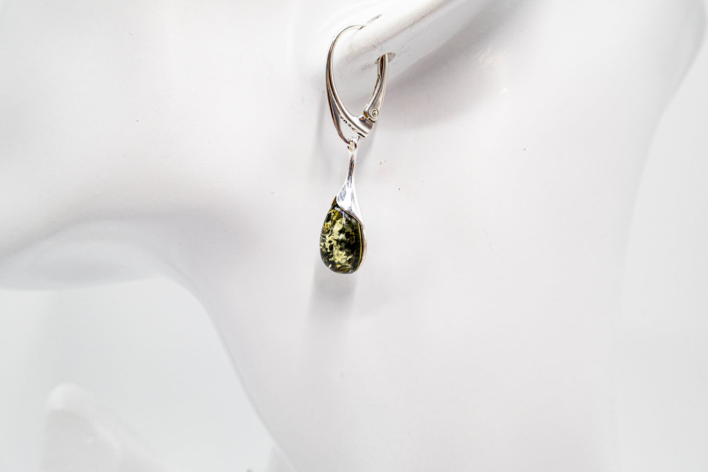Edles Silber-Schmuckset mit tropfenförmigem Bernstein