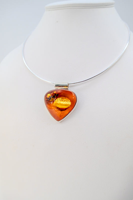 Heart amber pendant silver including chain 45 cm