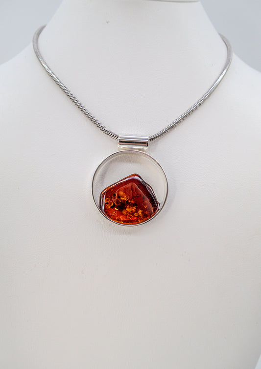 Unique pendant silver with amber online