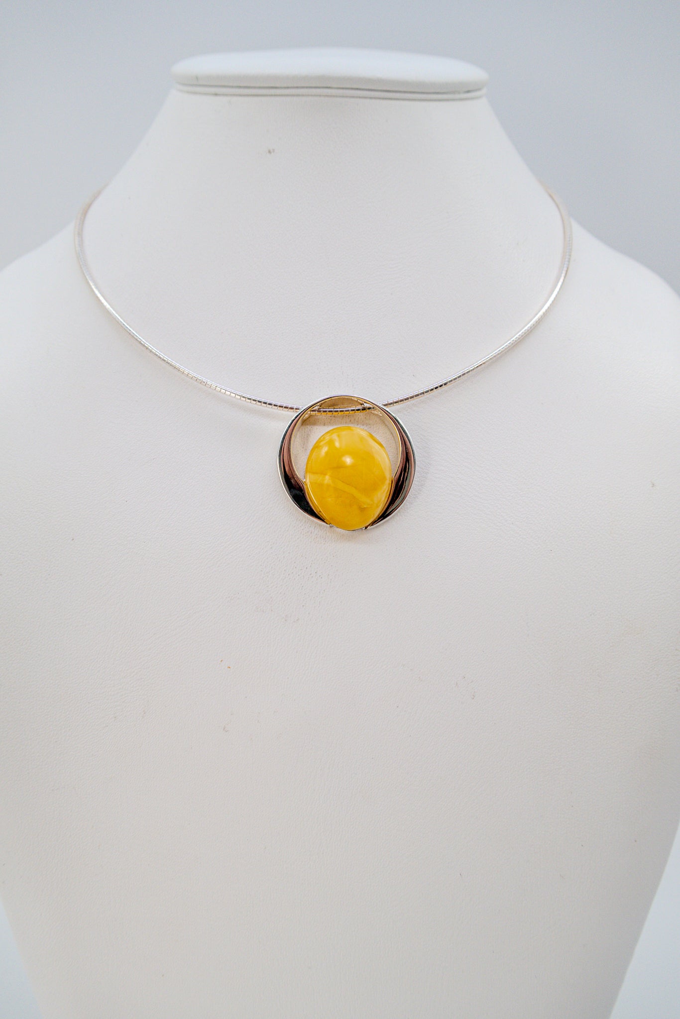 Schmuck Set: Bernsteinanhänger mit 925er Silberreif