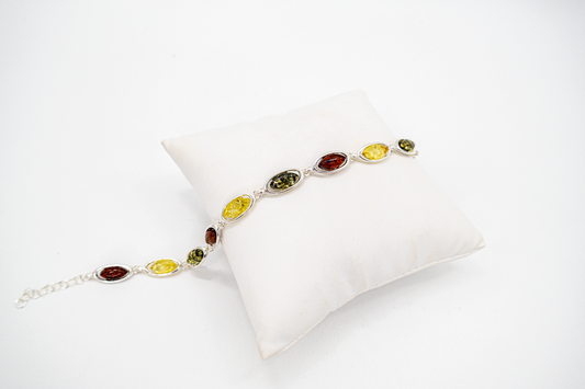 Exclusive amber bracelet with lobster clasp