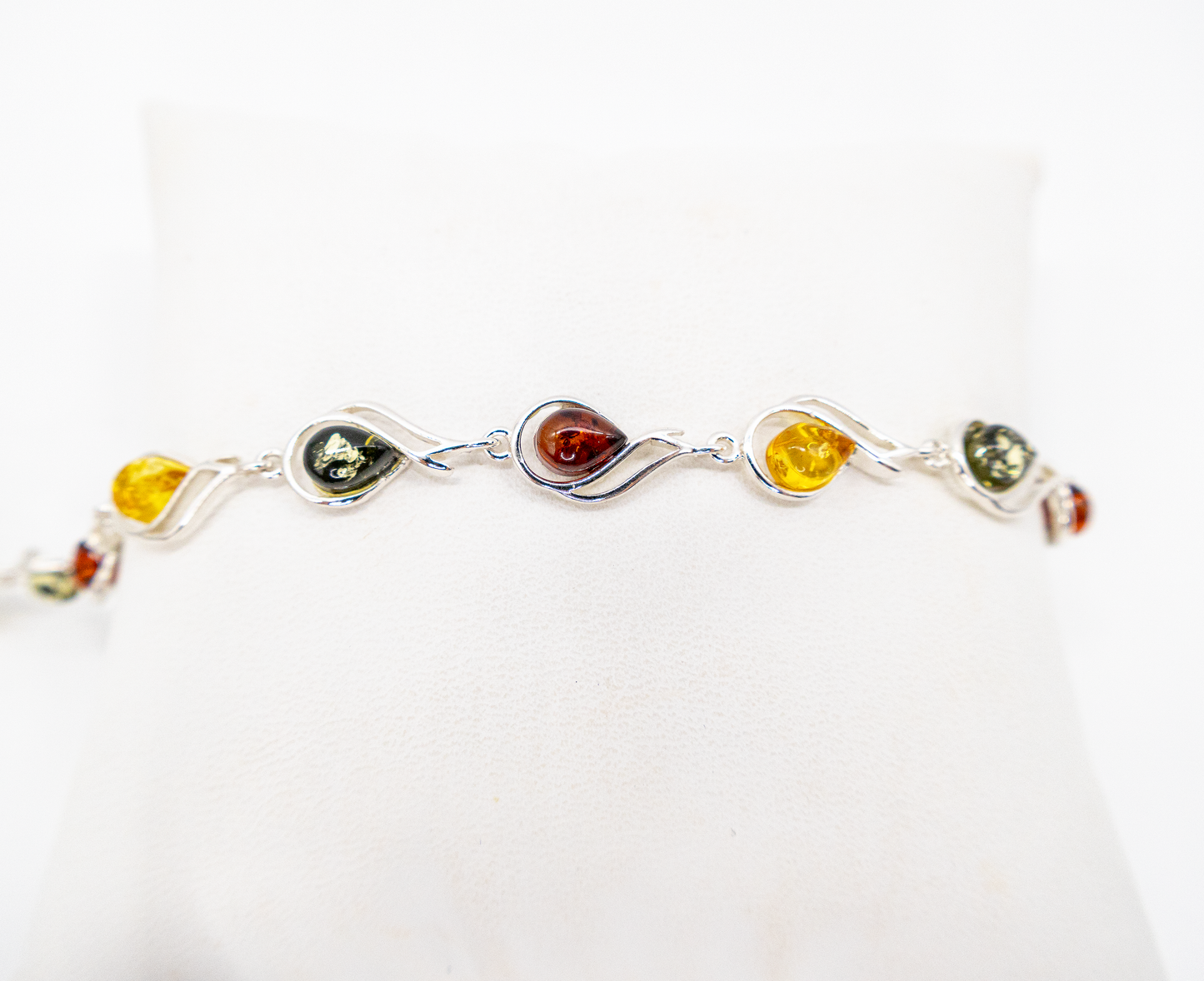 Armschmuck mit Bernstein & Silber