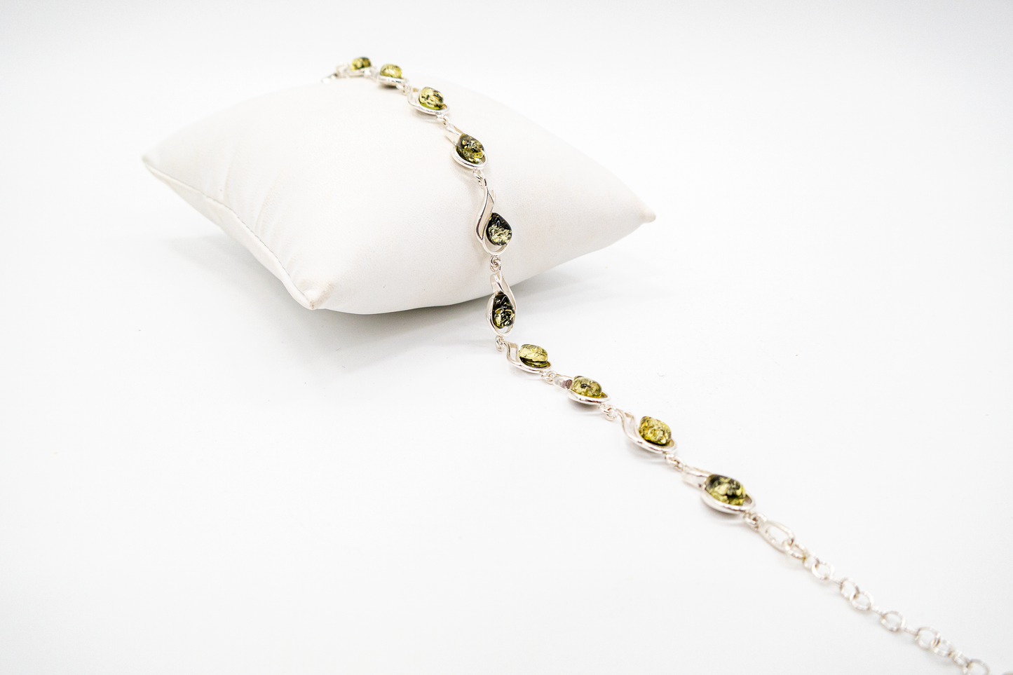Armschmuck mit Bernstein & Silber