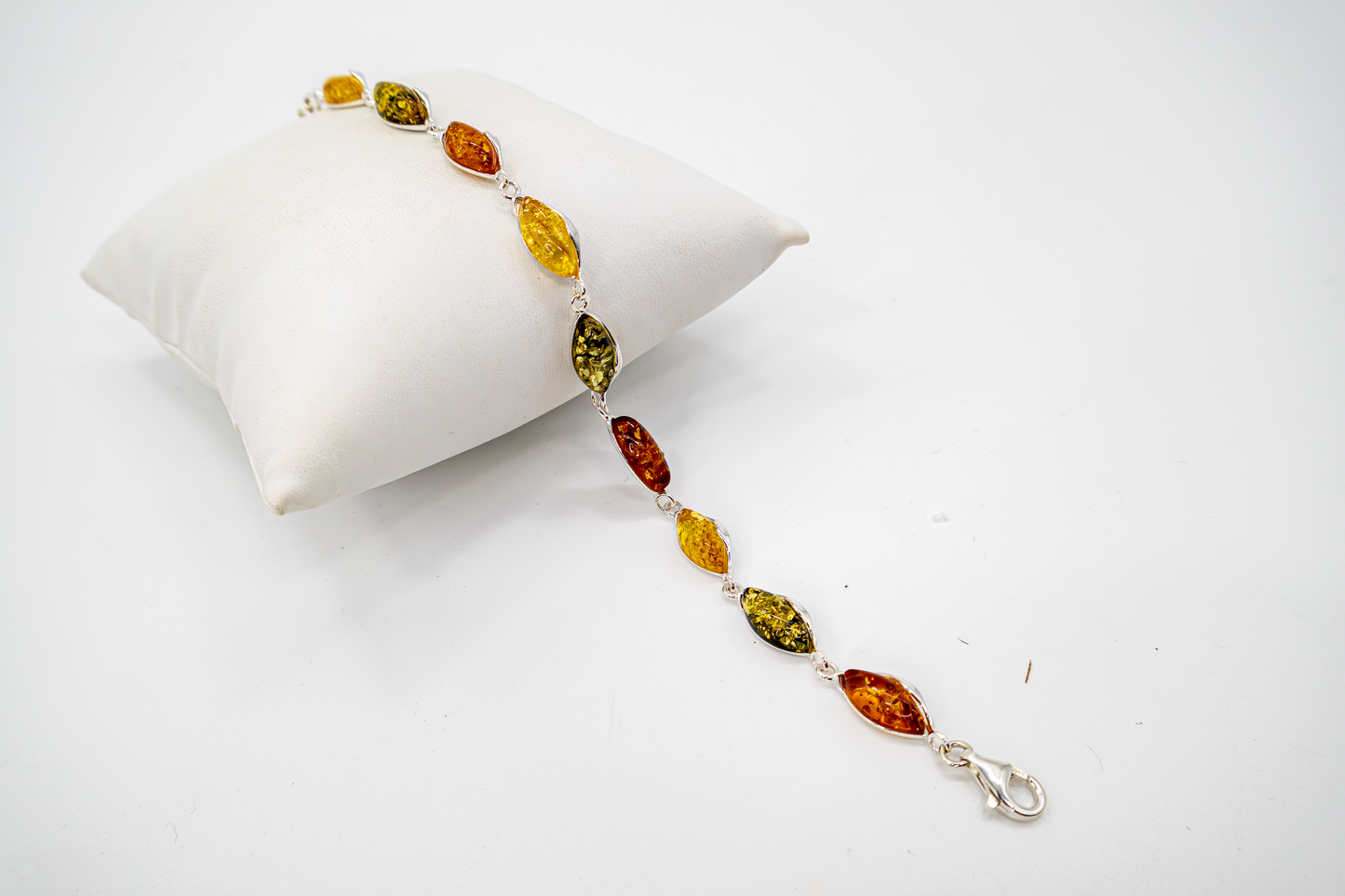 Armband mit grünem, gelbem & cognacfarbenem Bernstein