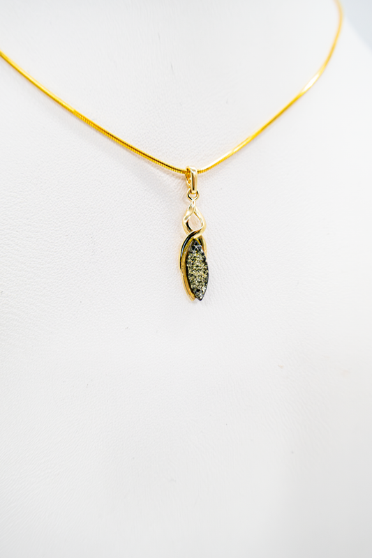 Gold-plated amber pendant with chain – 45 cm